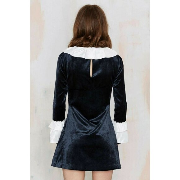 Nasty Gal To Be Adored Aga A-Line Ruffle Sleeve Velvet Dress - Picture 6 of 11